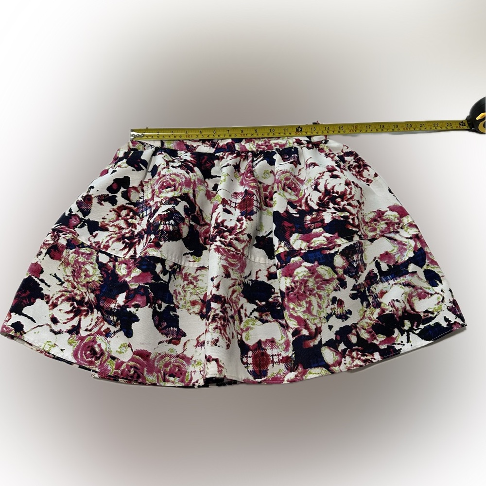 Express A-Line Pleated Floral Skirt-Size 4 - Picture 5 of 8